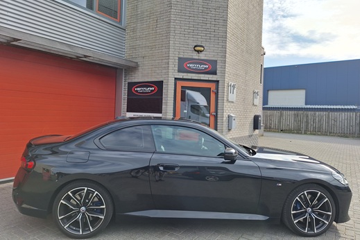 Rijervaring Chiptuning BMW 218i G42 156 PK B48 Zijkant