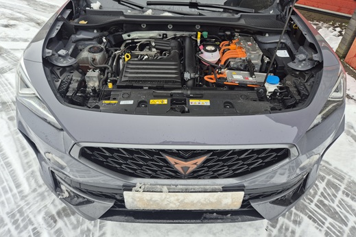 Rijervaring Chiptuning Cupra Formentor 1.4 TSi eHybrid 204 PK Voorkant