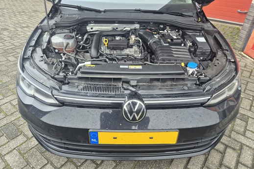 Rijervaring Chiptuning Volkswagen Golf 8 1.0 eTSi 110 PK Voorkant