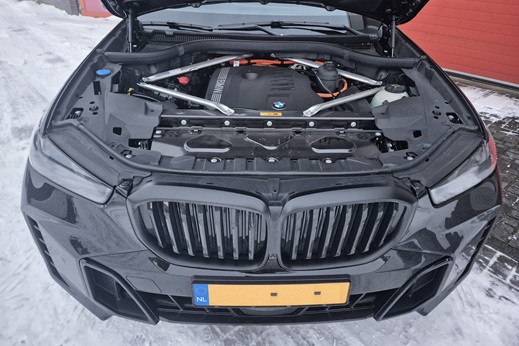 Rijervaring Chiptuning BMW X5 50e 489 PK G05 Voorkant