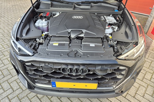 Rijervaring Chiptuning Audi Q8 60 TFSi e 490 PK Voorkant