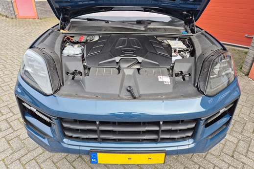 Rijervaring Chiptuning Porsche Cayenne E-Hybrid 470 PK Coupe Voorkant